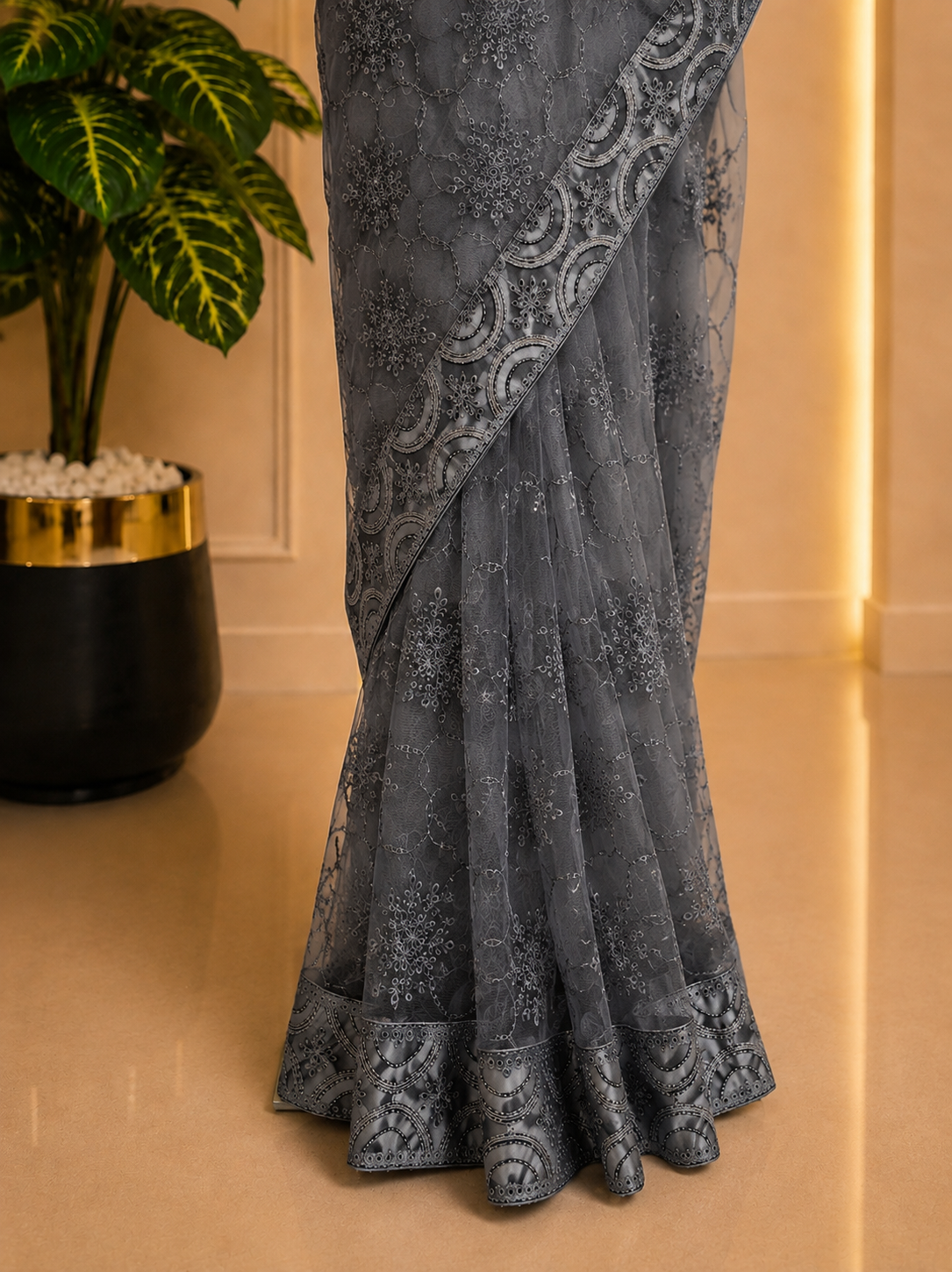 Charm (Smokey Grey)